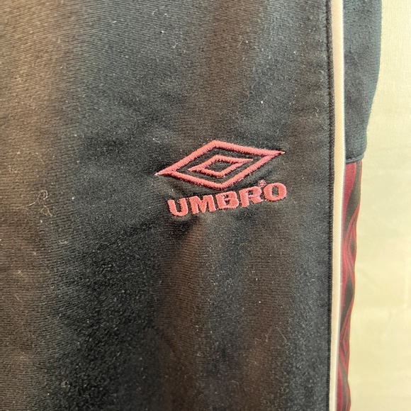 Vintage UMBRO Tearaway Pants - Size Medium - Adjustable Waist Size - Unisex/Rare - Picture 3 of 10